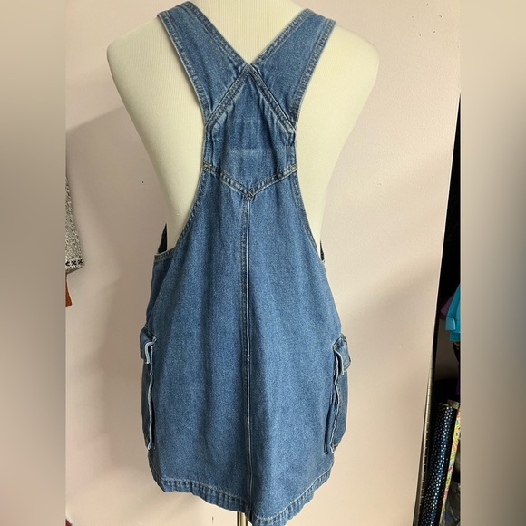 Forever 21 Women’s Denim Overalls Mini Dress, Large,  Adjustable Straps, Blue - Picture 3 of 4